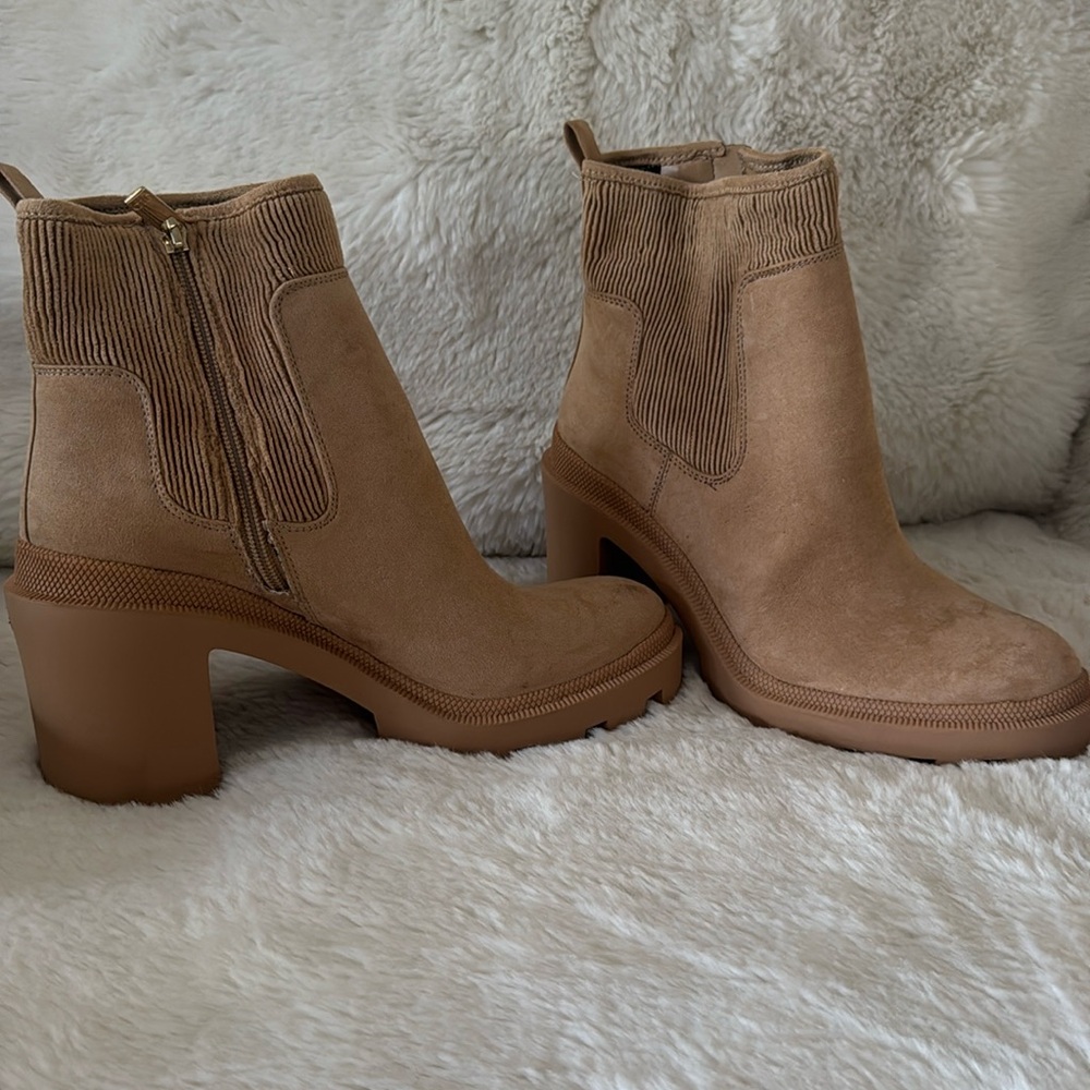 Chunky JLO BOOTS Size 9
